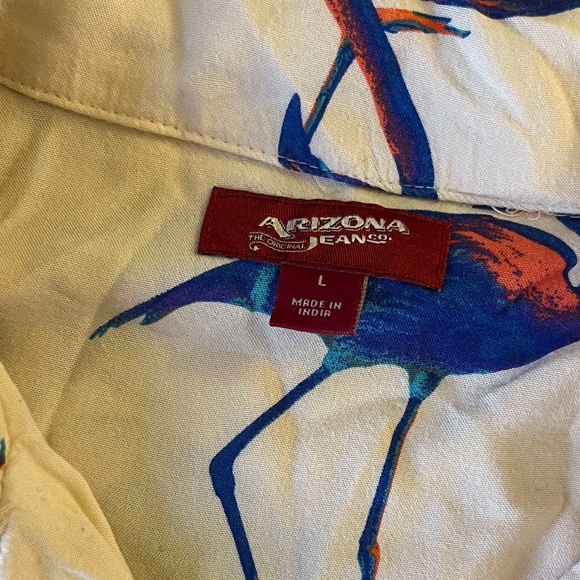 L Arizona Jean Company Men's Flamingo Button Down - Picture 2 of 3